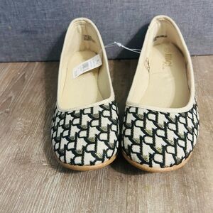 Rogue Black and Cream Flats